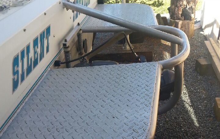 Outlaw Nahanni 20′ Jet Boat