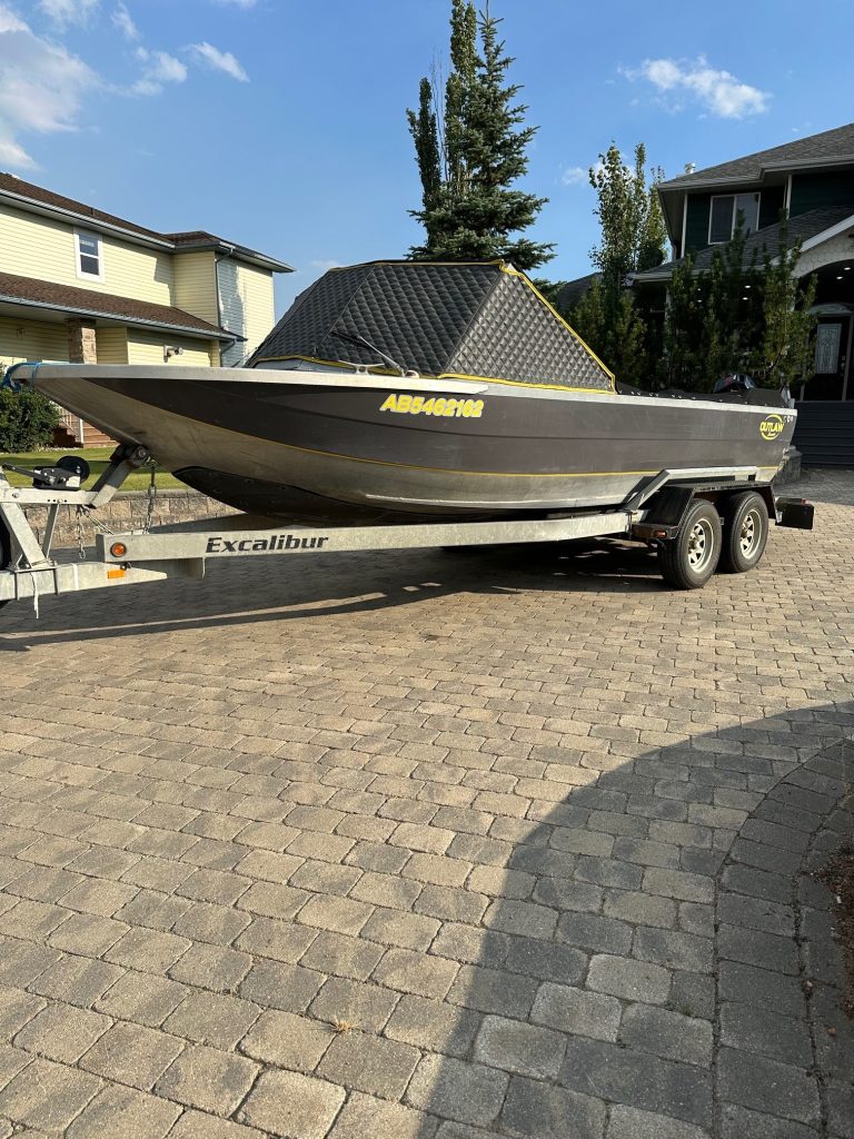 2000 Outlaw Marine Nahanni